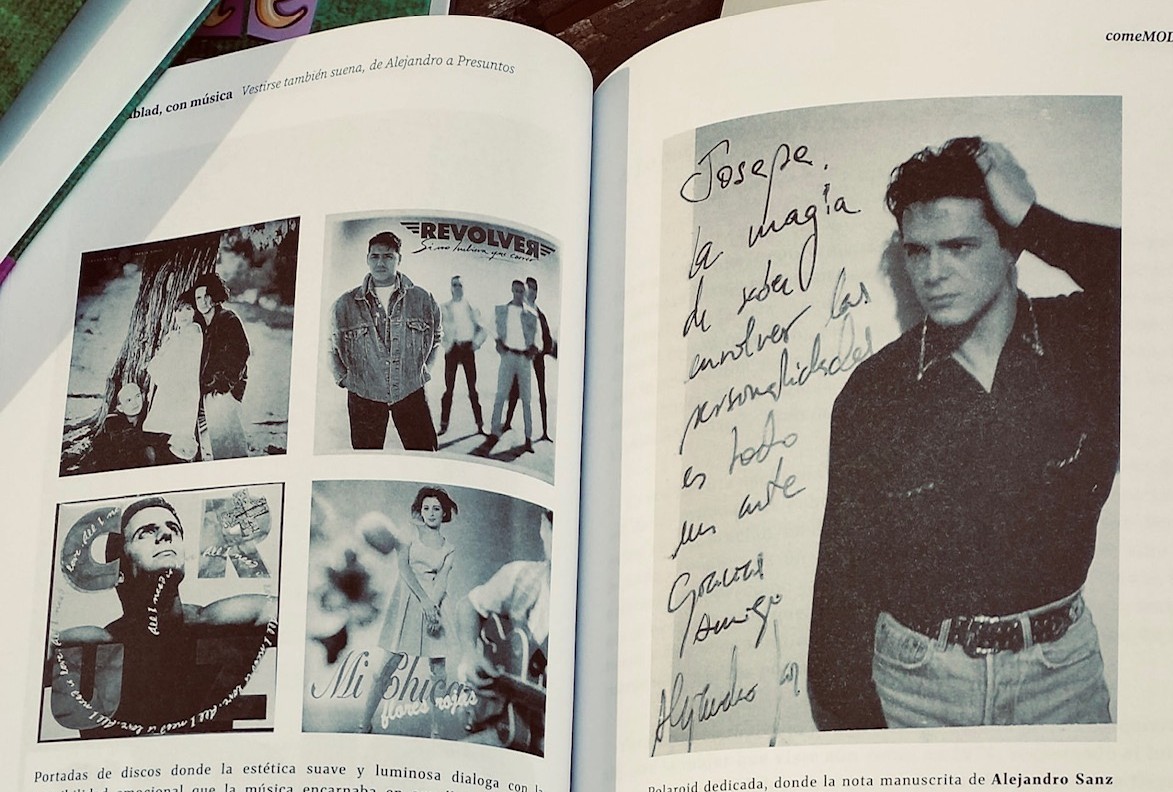 Libro abierto comeMODA